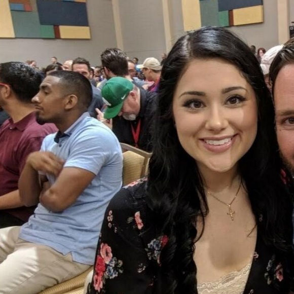 Meet your Posher, Amanda - Picture 1 of 1